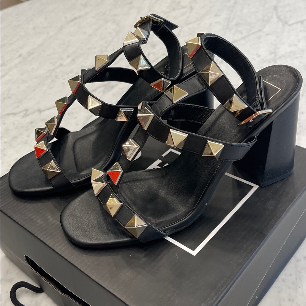 NWT Black Gold Studded Block Sandals